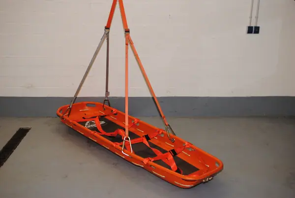 Schleifkorbtrage